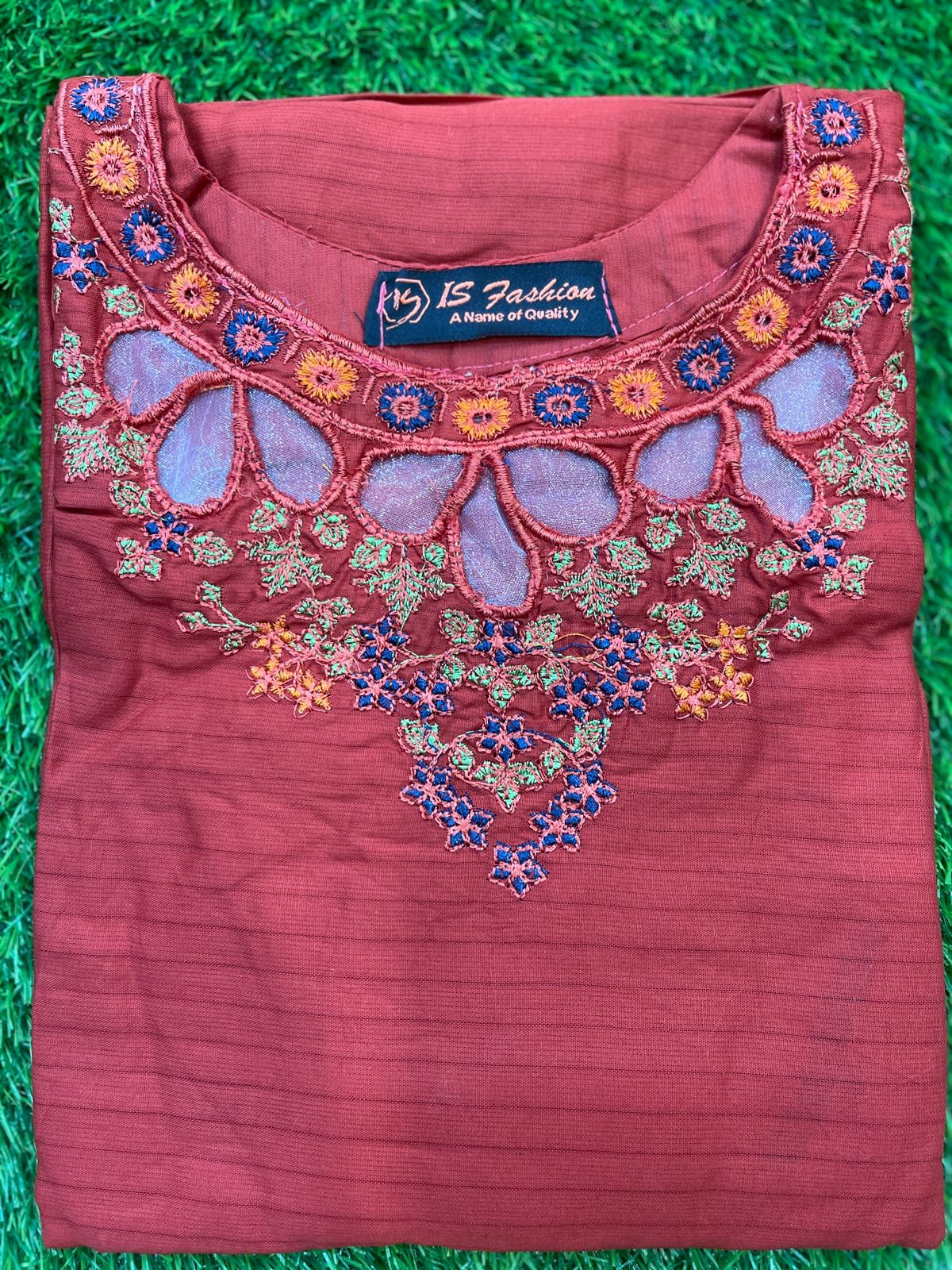 Lawn Embroidered Two Piece Kurti GL7003