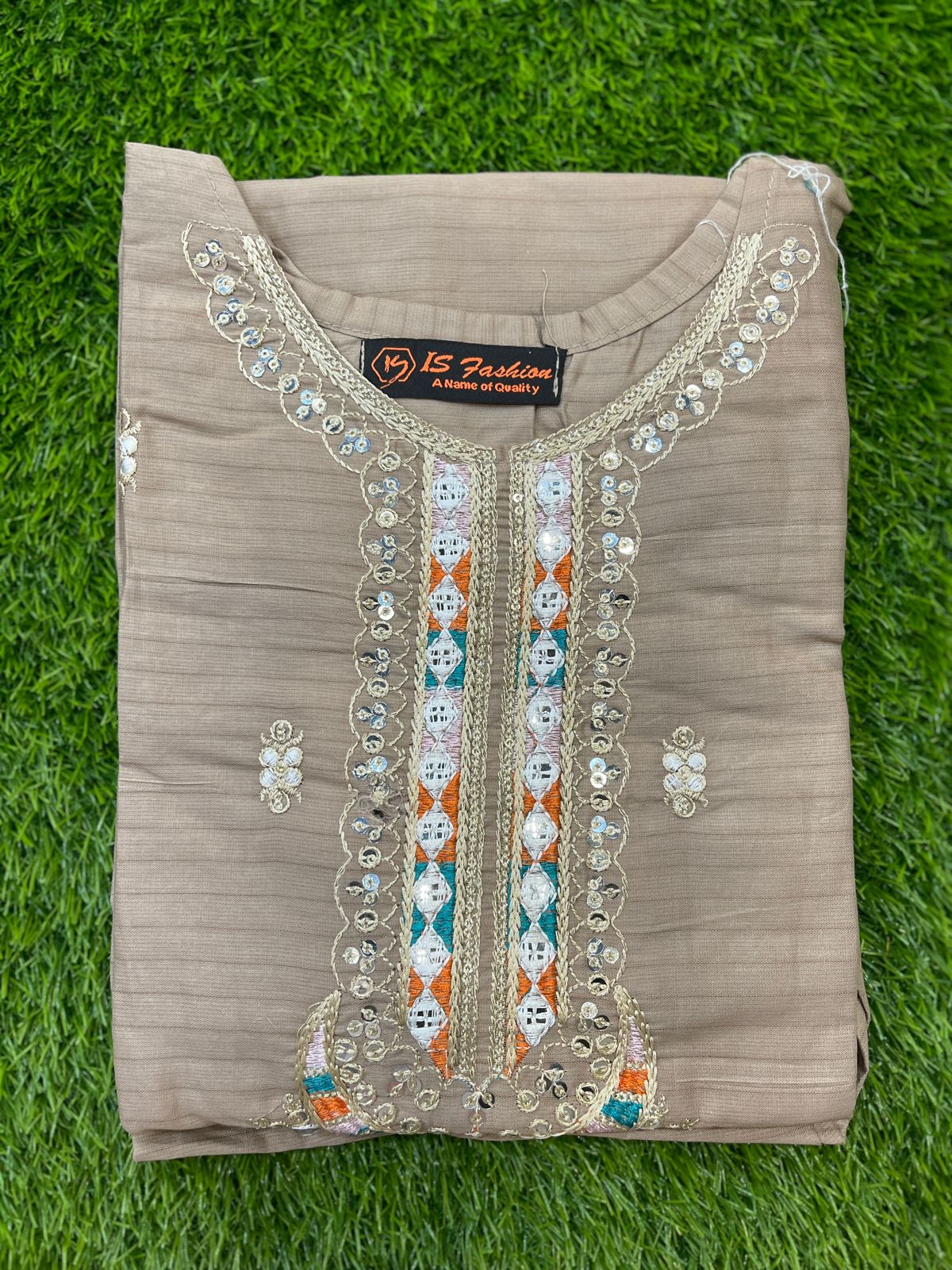 Lawn Embroidered Two Piece Kurti GL7002