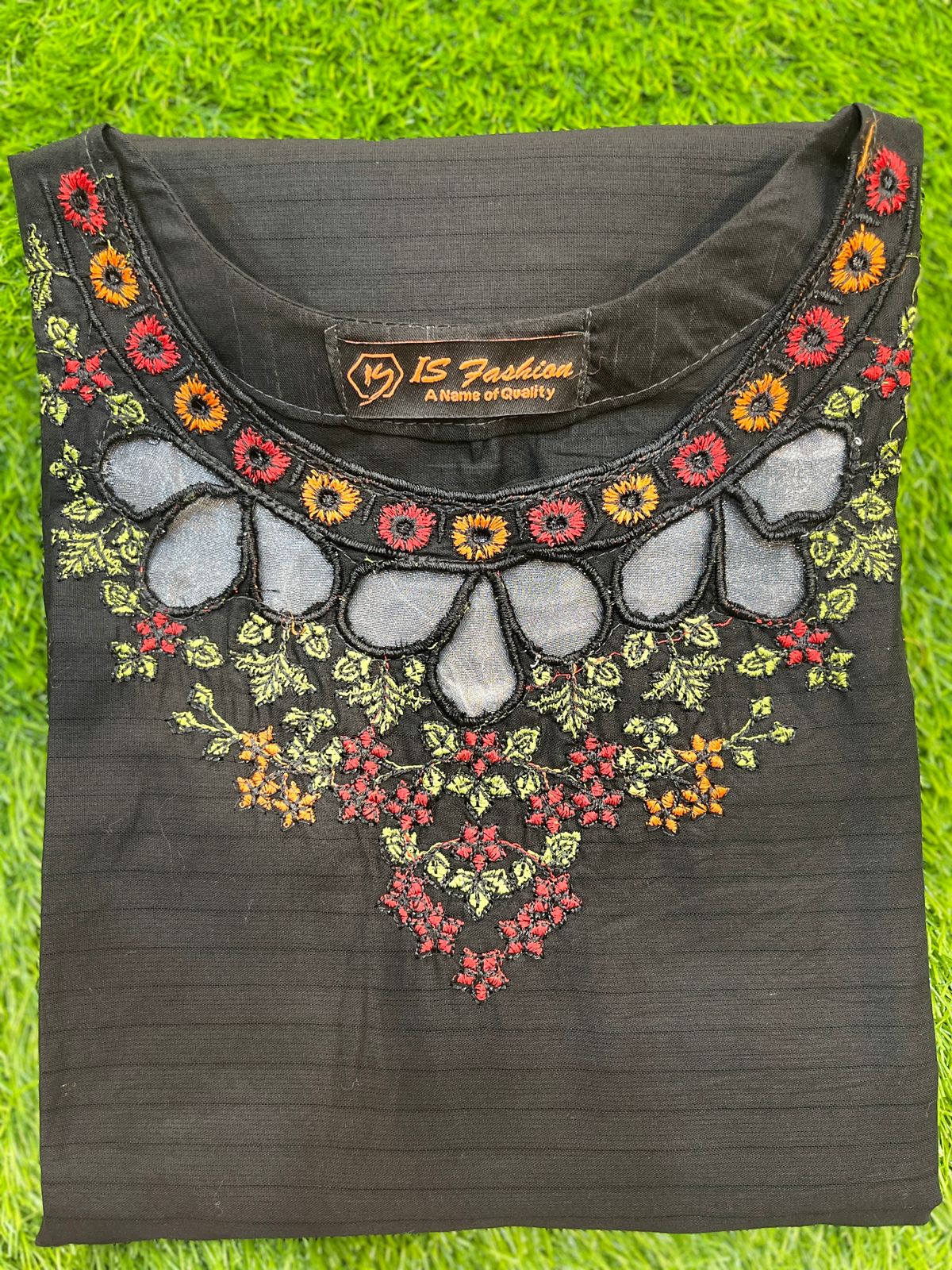 Lawn Embroidered Two Piece Kurti GL7003