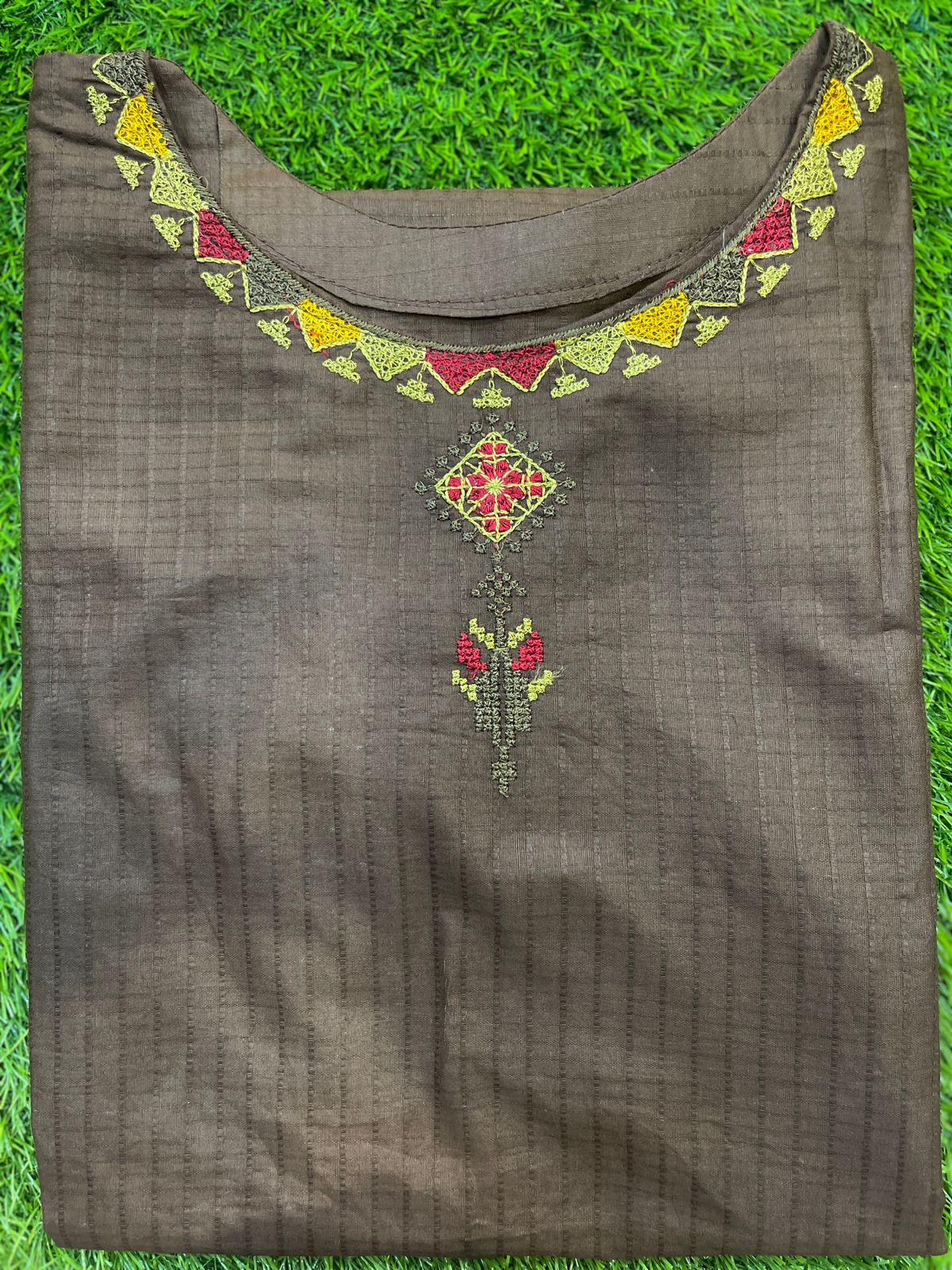 Lawn Embroidered Two Piece Kurti GL7001