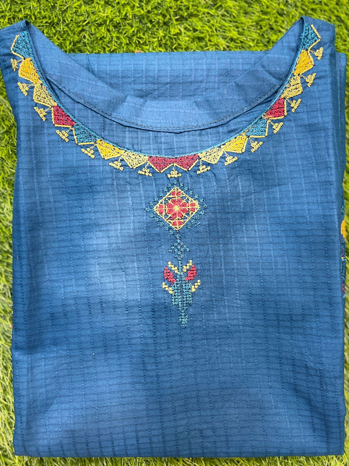 Lawn Embroidered Two Piece Kurti GL7001