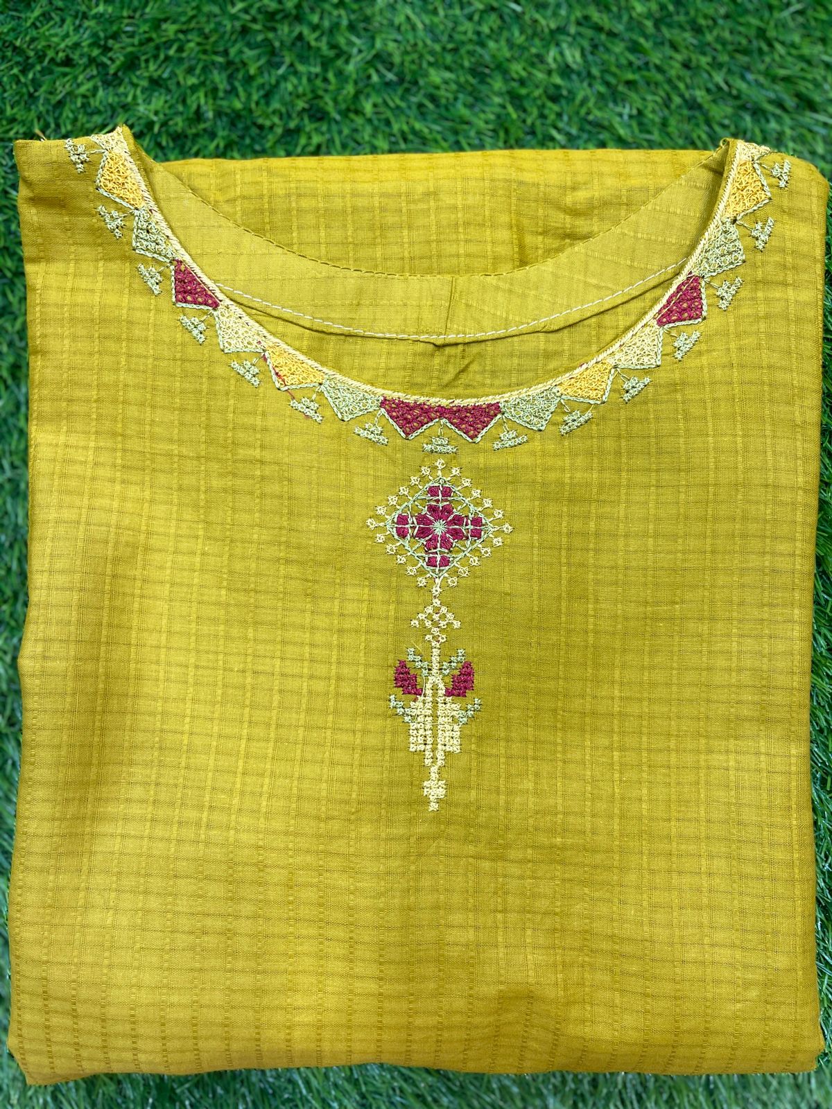 Lawn Embroidered Two Piece Kurti GL7001